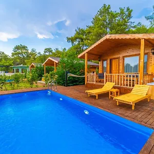 Blue Green Life Bungalow Отель типа 